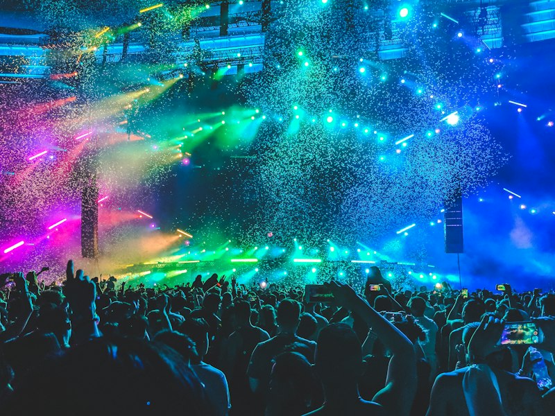 Wald stage night lights